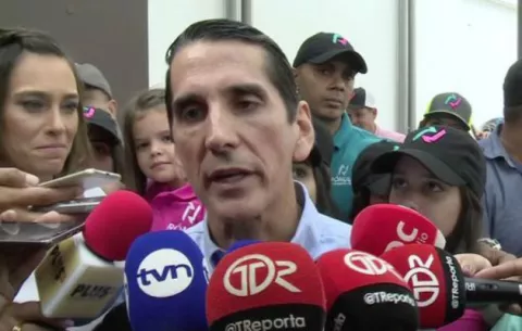 Rómulo Roux gana con amplitud candidatura presidencial del CD