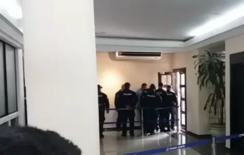 Martinelli da instrucciones a sus abogados para demandar a Rivera