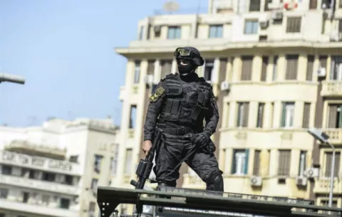 Mueren cinco supuestos terroristas tras tiroteo con la policía al oeste de El Cairo