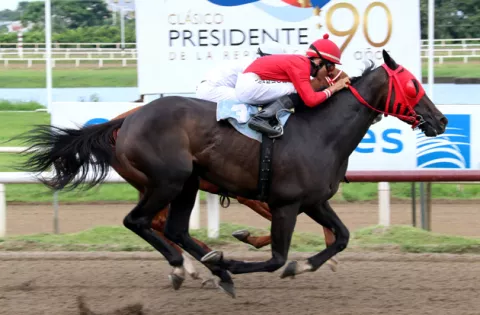 Tiz Ardel y Uxia P. van por el desquite en el clásico Isaac Jiménez