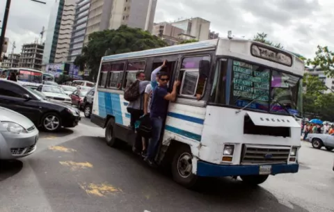 Suben tarifas de transporte en Venezuela