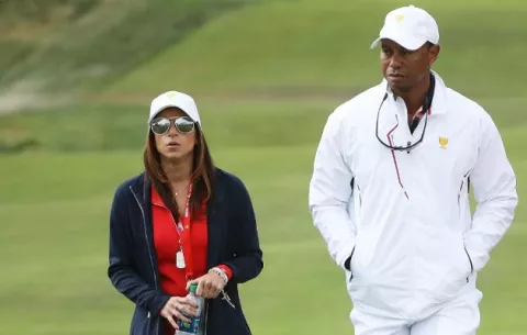 Tiger Woods, con novia manipuladora y celosa