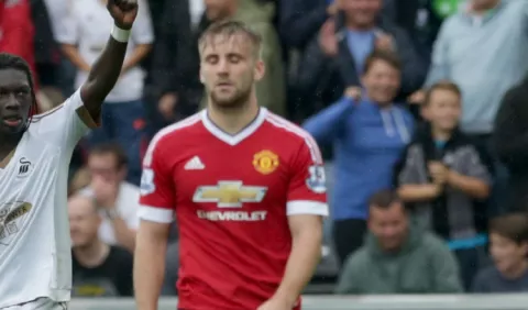 Defensa del Mancheter United estuvo a punto de perder la pierna derecha