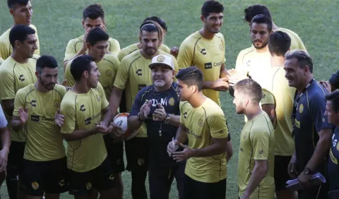 Maradona asume cargo con Dorados