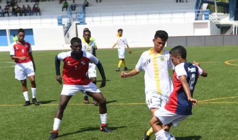 Panamá gana por   partida doble