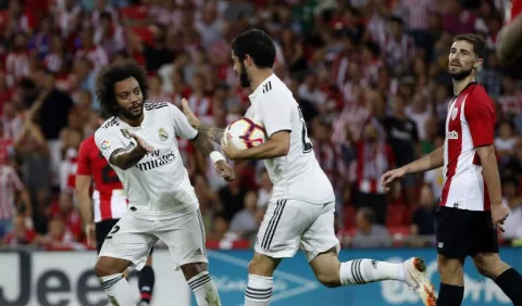 Marcelo se lamenta, Barça líder solitario