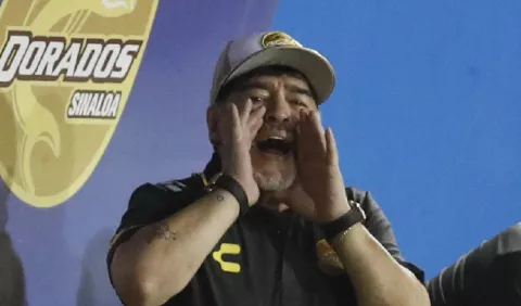 Maradona pide cautela