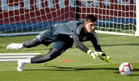 Courtois o Navas: ¿quién tapa hoy?