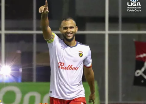 Golazos en la LPF liderada por Santa Gema