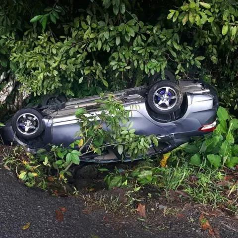 Una maestra y sus dos hijos se accidentan en Boquerón