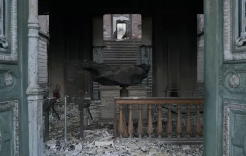 Investigadores esperan poder acceder al Museo Nacional de Brasil, destruido en un incendio