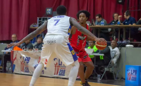 Universitarios doblega a los Caballos en baloncesto de la LPB