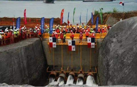 Bufete de abogados estadounidense atenderá demanda de Sacyr contra Panamá