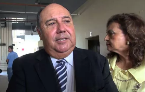 Diputado Carlos 'Tito' Afú demandará al diario La Prensa por $20 millones