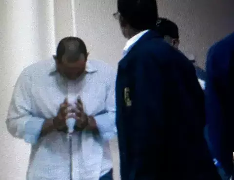 Realizan audiencia del caso que vincula al padre David Cosca a puertas cerradas