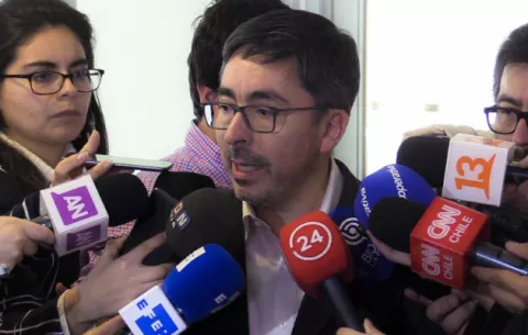 Fiscalía chilena amplía investigaciones de abusos con el registro a 4 obispados