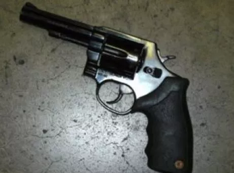 Investigan a menor en Chiriquí por posesión agravada de armas y explosivos