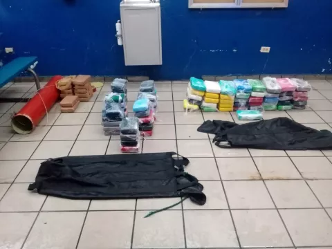 Confiscan 87 paquetes de droga en buque mercante en puerto de Colón