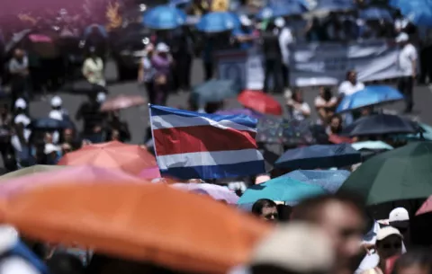 Iglesia convoca diálogo preliminar en busca de salida a huelga en Costa Rica
