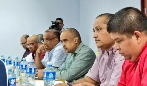 Docentes le dan 15 días de plazo al Meduca