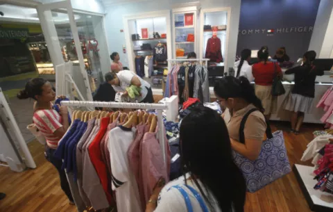 Comercios no tienen la intención de contratar personal para fin de año