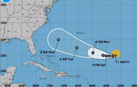 Tormenta Florence se convertirá en huracán y se dirige a EE.UU.