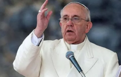 Papa Francisco cita a obispos para cumbre sobre prevención de abusos sexuales