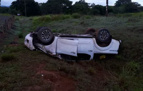 Terminó herido tras el vuelco de su auto en la vía hacia Pesé en Herrera