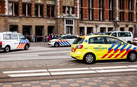 Dos estadounidenses heridos en ataque con cuchillo en Holanda 