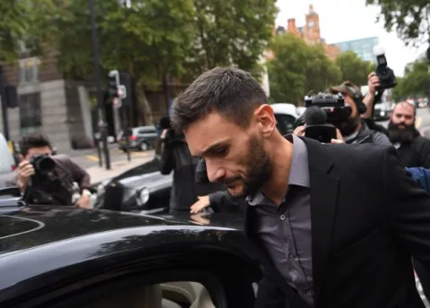 Portero campeón del mundo con Francia, sin licencia y multado por manejar borracho