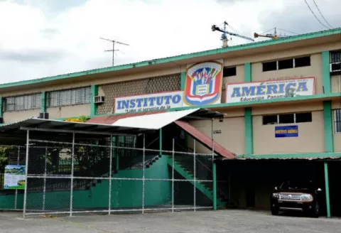 Profesores del Instituto América extienden paro por 48 horas por incumplimiento del Gobierno