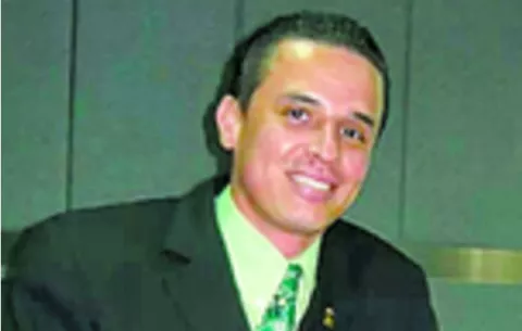 ¿Quién es Ismael Pittí y por qué se menciona en el caso de los pinchazos telefónicos?