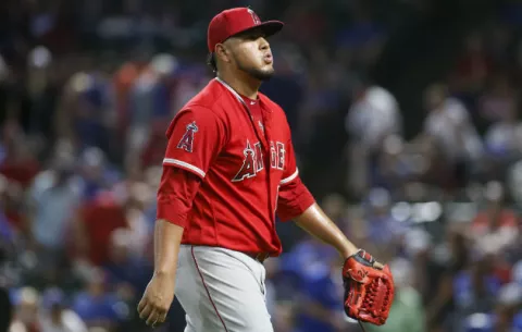 Jaime Barría supera a Colón en el triunfo de los Angelinos