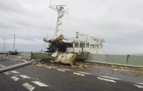 Tifón Jebi golpea con violencia el oeste de Japón y deja siete fallecidos 