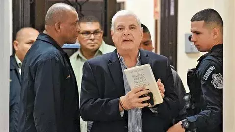 Equipo legal de Ricardo Martinelli insistirá en tratar tema sobre competencia de la Corte