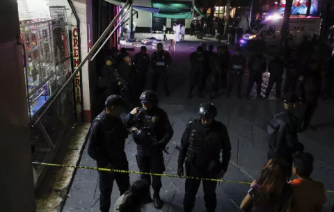 Cuatro personas mueren en un tiroteo en la Plaza Garibaldi