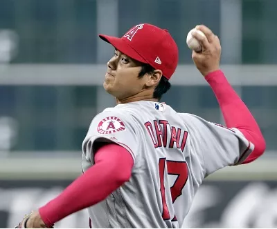 Ohtani regresa a la lomita y logra hazaña de Babe Ruth