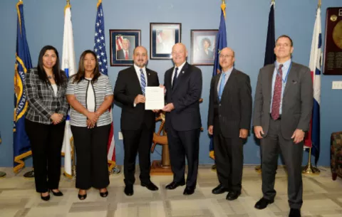Panamá y Estados Unidos suscriben acuerdo de transporte marítimo 
