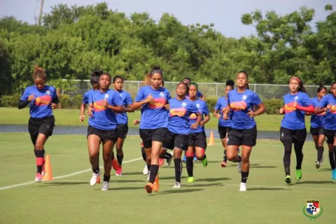 Selección femenina de Panamá debuta ante Trinidad y Tobago en el premundial
