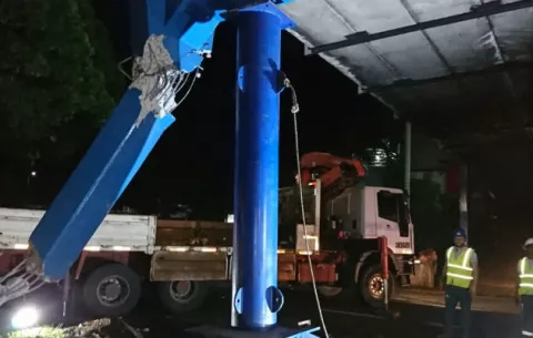 Puente peatonal frente a la Caja de Seguro Social permanece cerrado