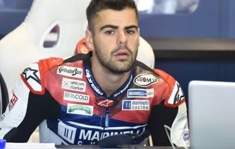 Equipo de Moto2 despide a piloto por tramposo