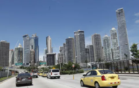 Unos 900 mil vehículos ya están asegurados en Panamá