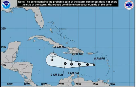 Puerto Rico cierra escuelas por paso de la tormenta Isaac
