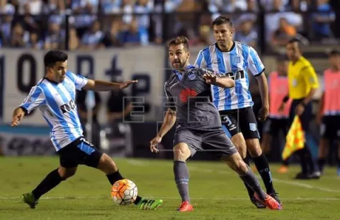 Racing Club escala a lo más alto en la Superliga Argentina