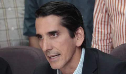 Los tres principales partidos políticos están lejos de una alianza 