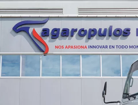 Tagarópulos anuncia cierre de operaciones ante compleja situación financiera 