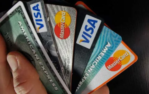 'Tarjetazos' suben a $2,316 millones la deuda de los panameños con las entidades bancarias