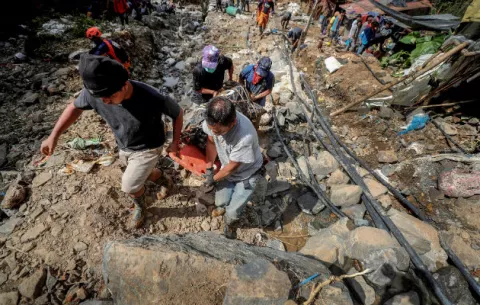 Tifón Mangkhut eleva la cifra de fallecidos a 74 en Filipinas 