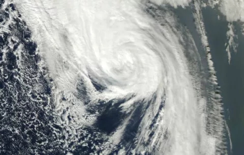 Tormenta tropical Florence sigue rumbo en mar abierto del Atlántico