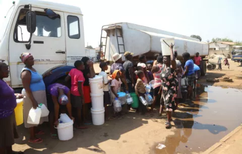 Aumentan a 30 los muertos por el cólera en Zimbabue